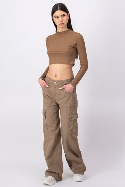 Jeans cargo wide leg con dos bolsas sold by Shasa