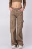 Jeans cargo wide leg con dos bolsas sold by Shasa