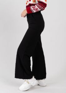 Pantalón amplio bolsillos sold by Shasa