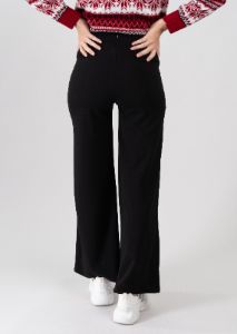 Pantalón amplio bolsillos sold by Shasa