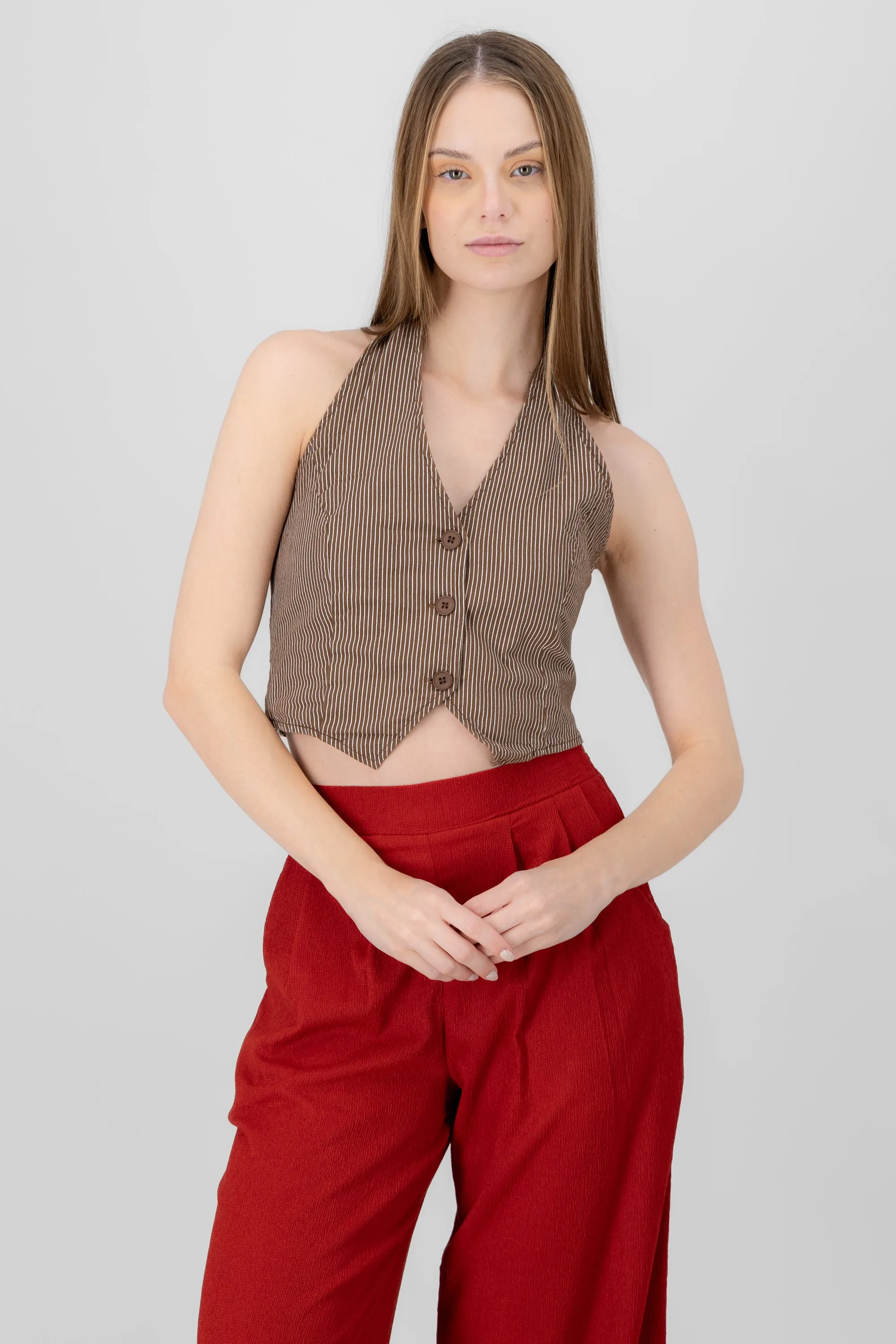 Chaleco sastre escote espalda sold by Shasa