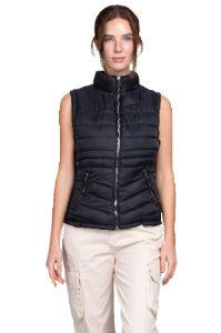 Chaleco capitonado cuello alto sold by Shasa