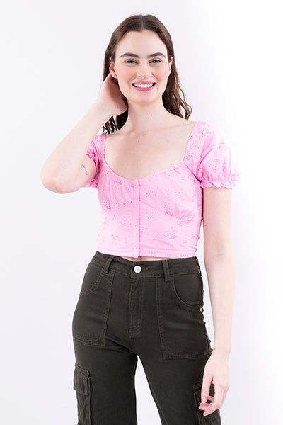 Blusa manga abullonada eyelet sold by Shasa