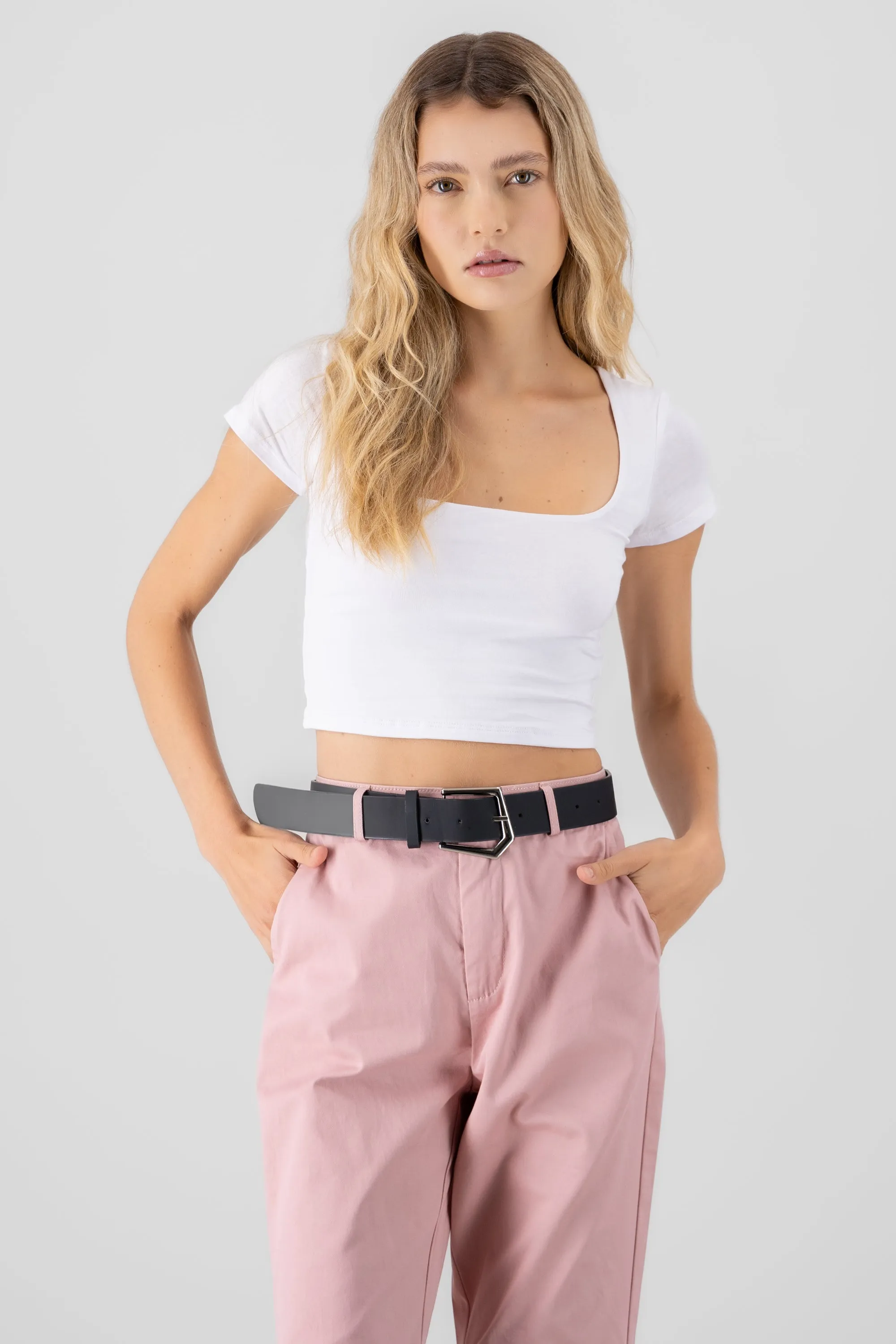 Top escote cuadrado doble tela sold by Shasa