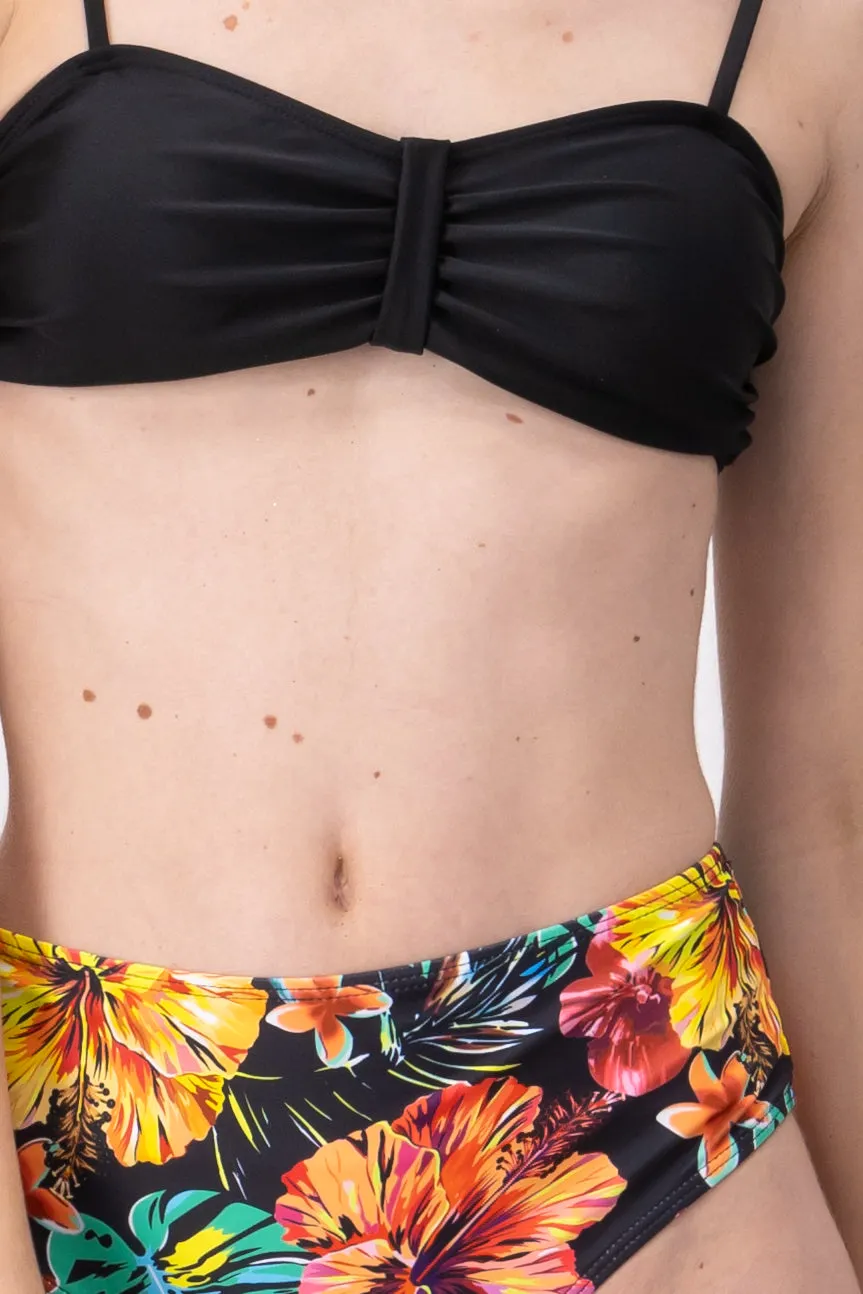 Traje de baño cintura alta sold by Shasa product image thumbnail 5