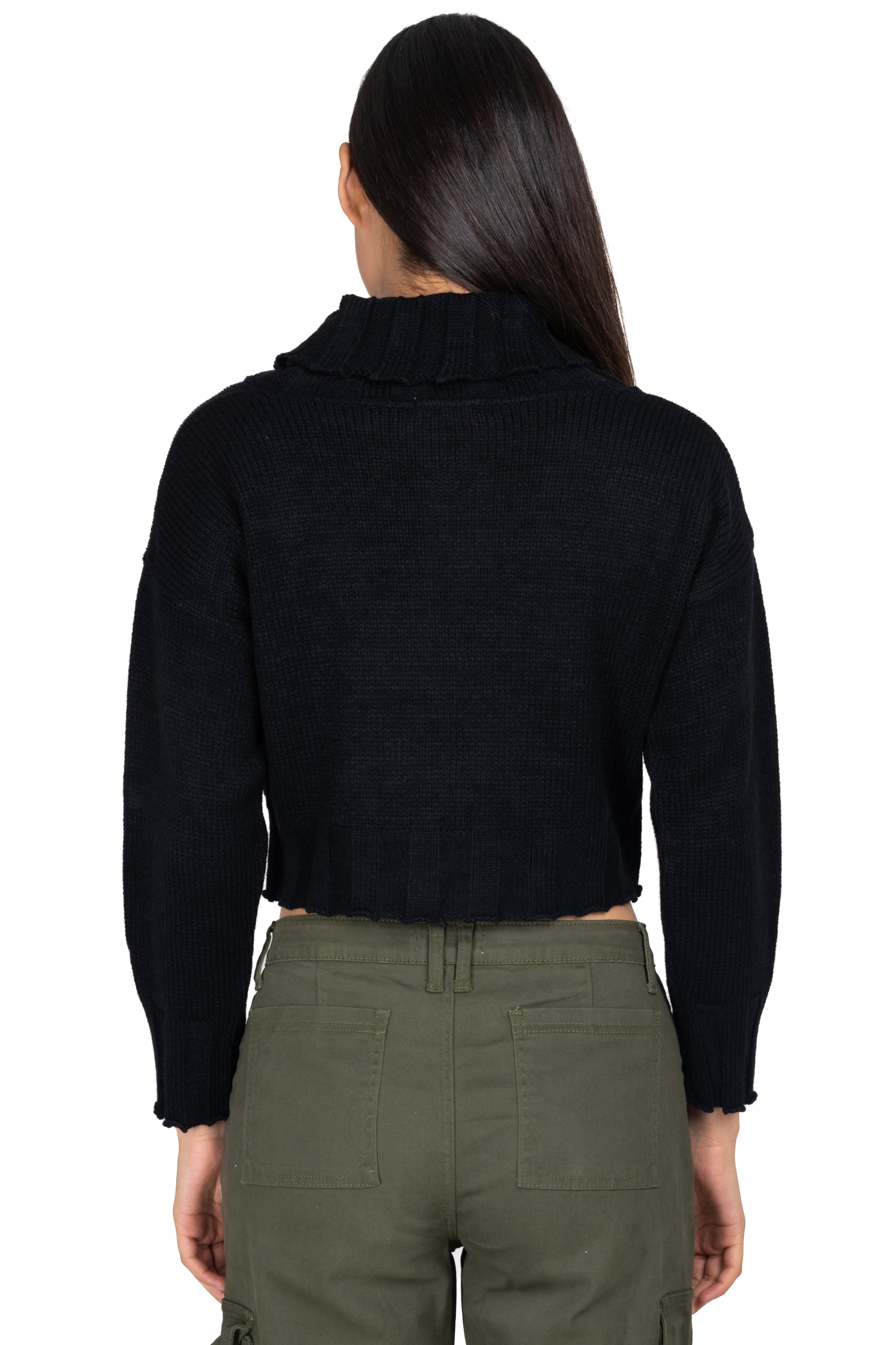 Suéter crop cuello alto manga larga sold by Shasa product image thumbnail 4