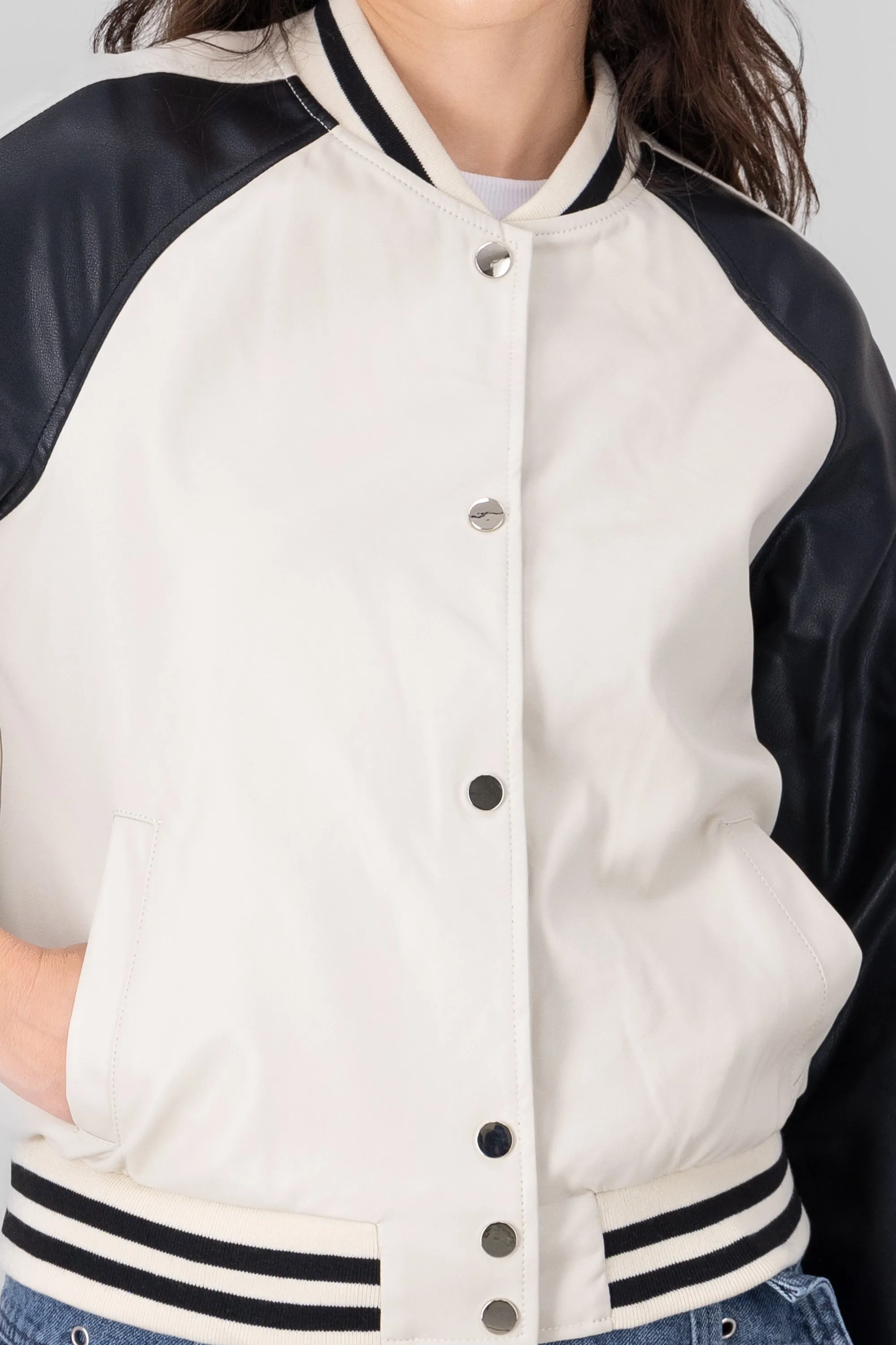 Chamarra bomber efecto piel sold by Shasa product image thumbnail 5