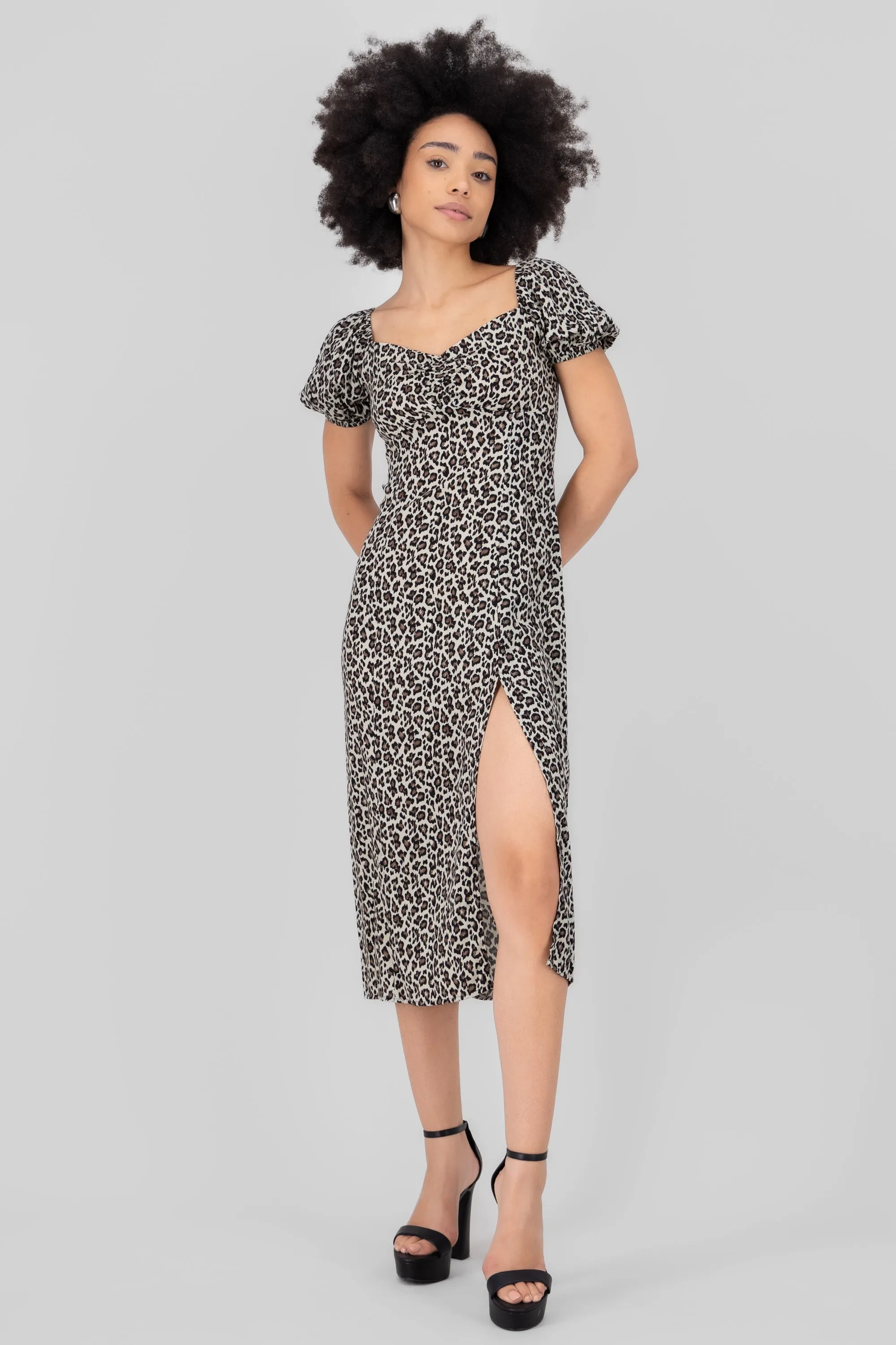 Vestido midi abertura estampado animal print sold by Shasa product image thumbnail 2