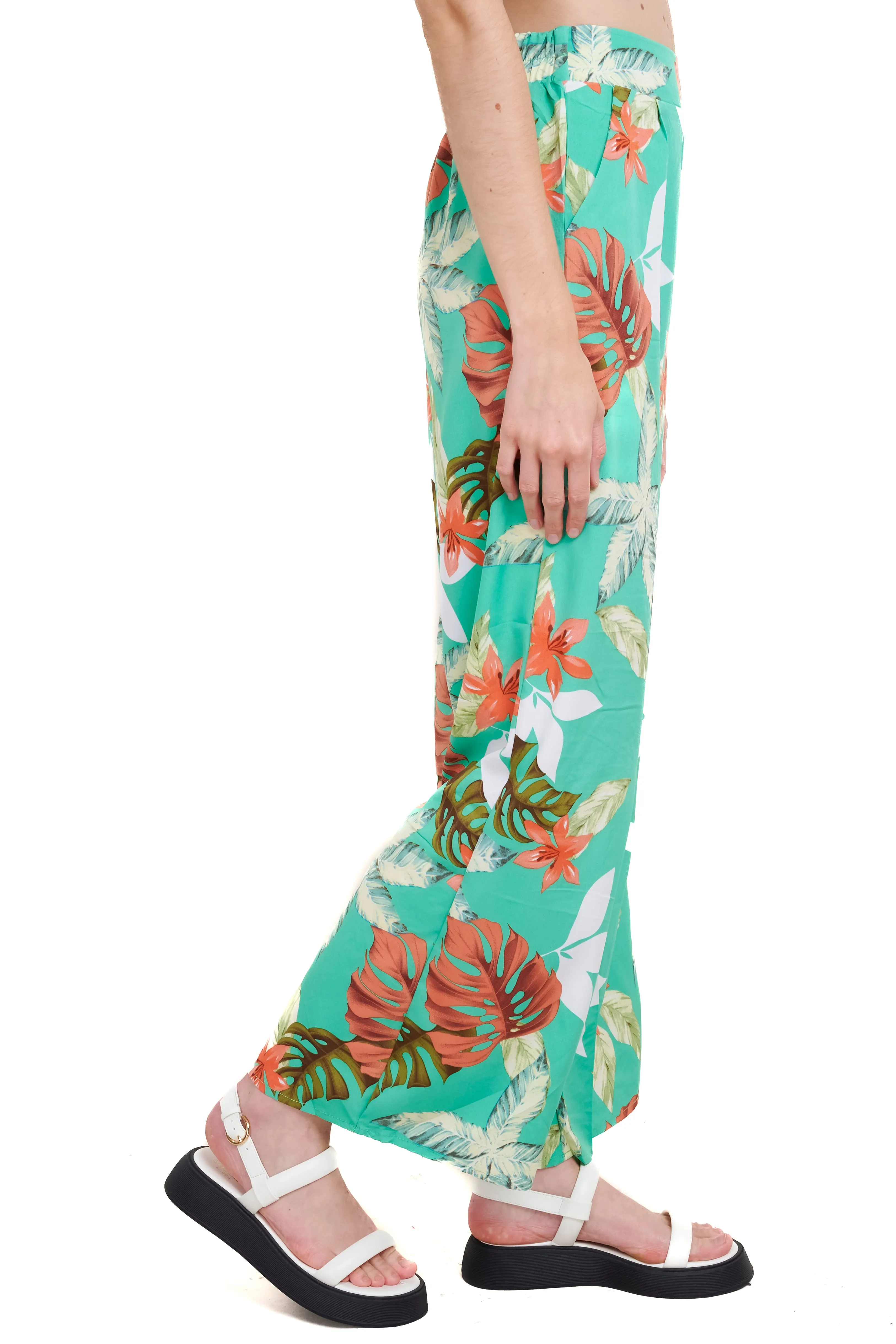 Pantalon amplio detalle pinzas estampado flores sold by Shasa product image thumbnail 3