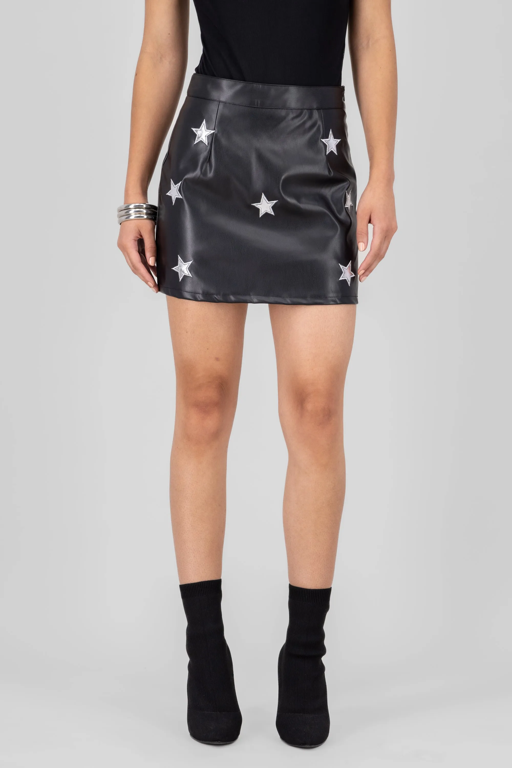 Falda estrellas efecto piel sold by Shasa product image thumbnail 2