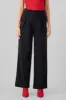 Pantalon amplio detalle pinza sold by Shasa