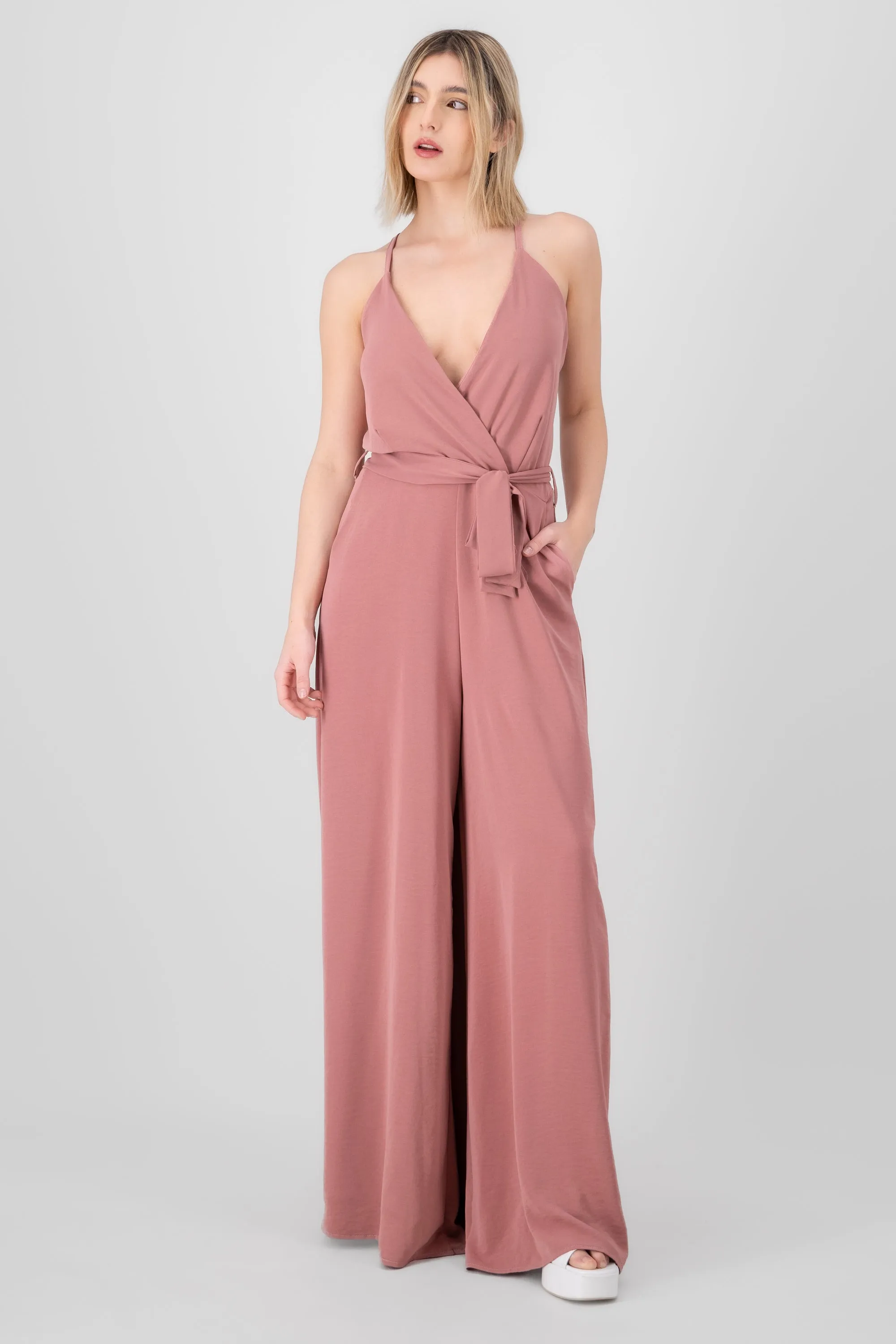 Jumpsuit escote en V con tirante delgado Hypsters sold by Shasa product image thumbnail 2