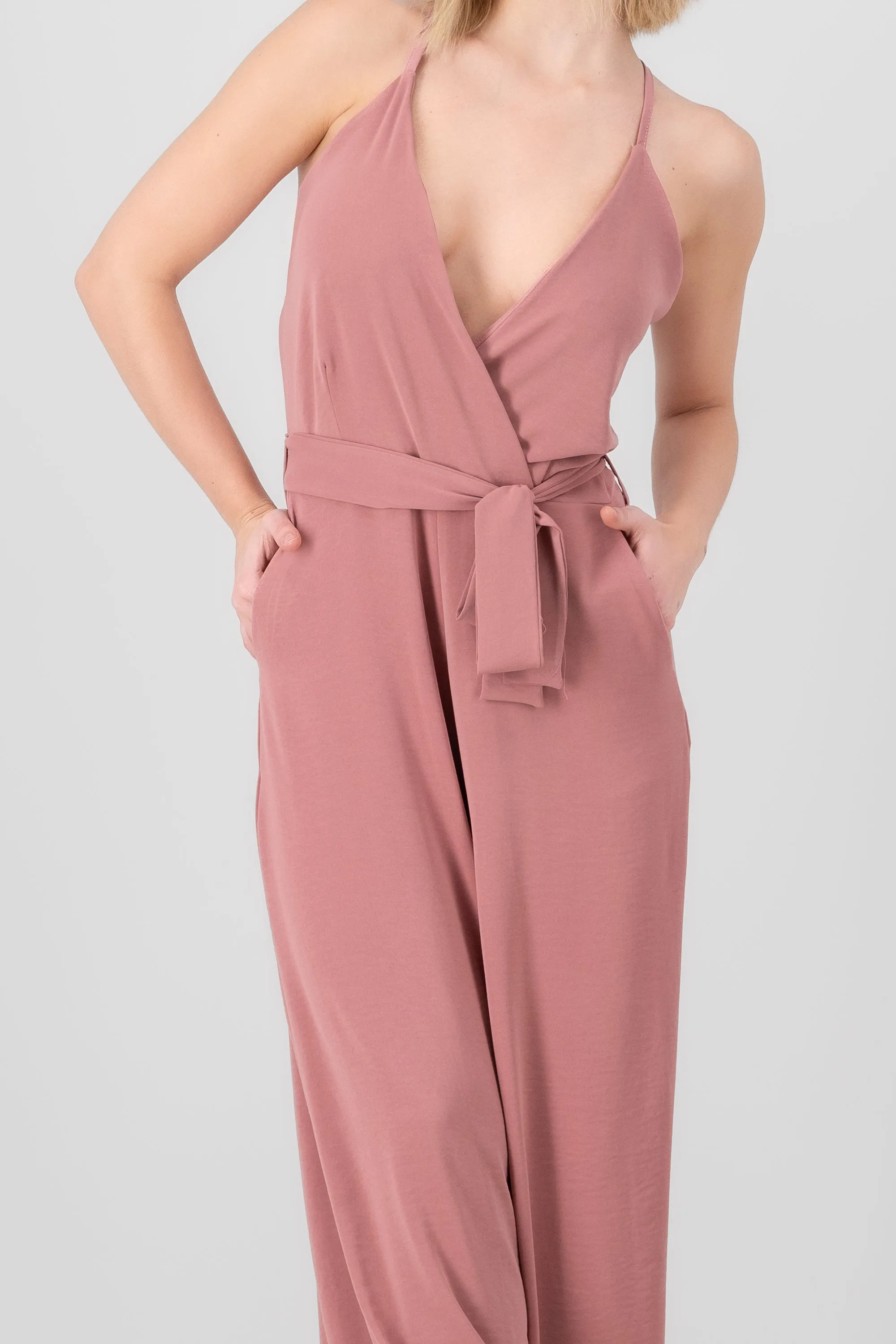 Jumpsuit escote en V con tirante delgado Hypsters sold by Shasa product image thumbnail 5
