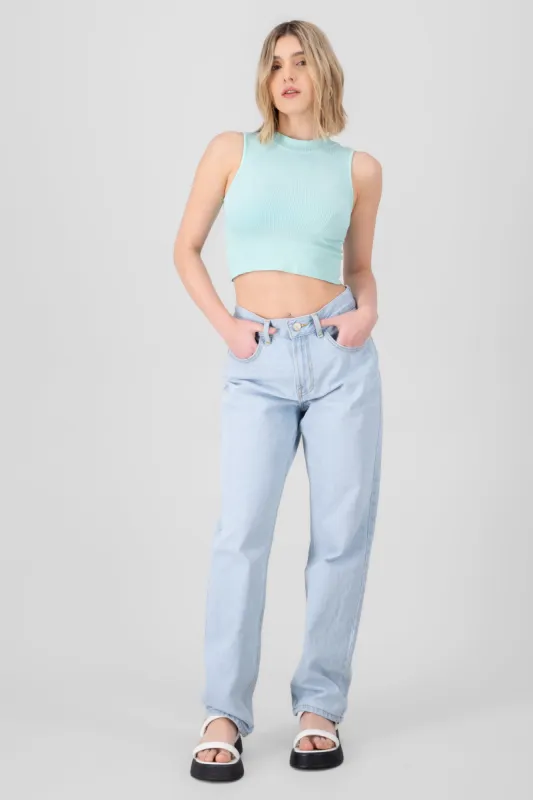 Jeans straight destrucción en tobillo sold by Shasa
