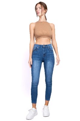 Jeans skinny lisis high rise sold by Shasa