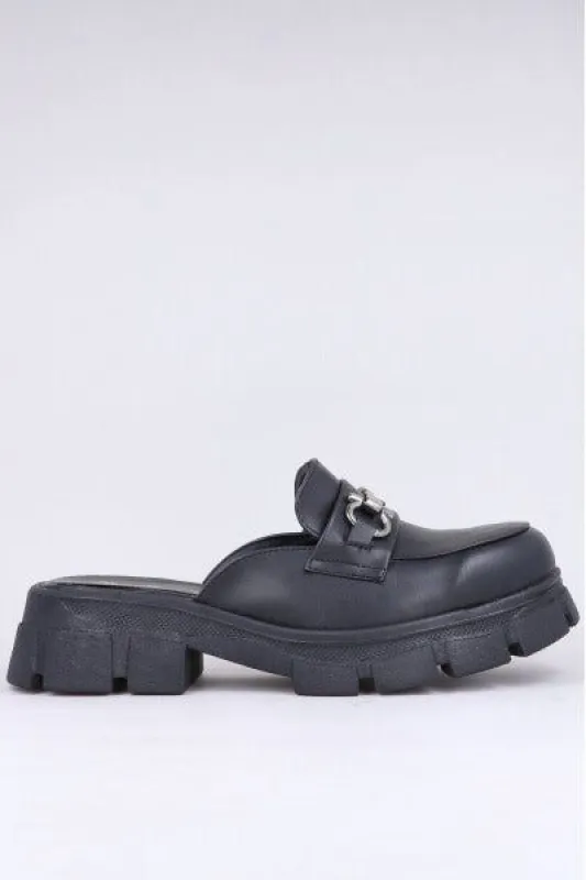 Loafers chunky mula hebilla sold by Shasa