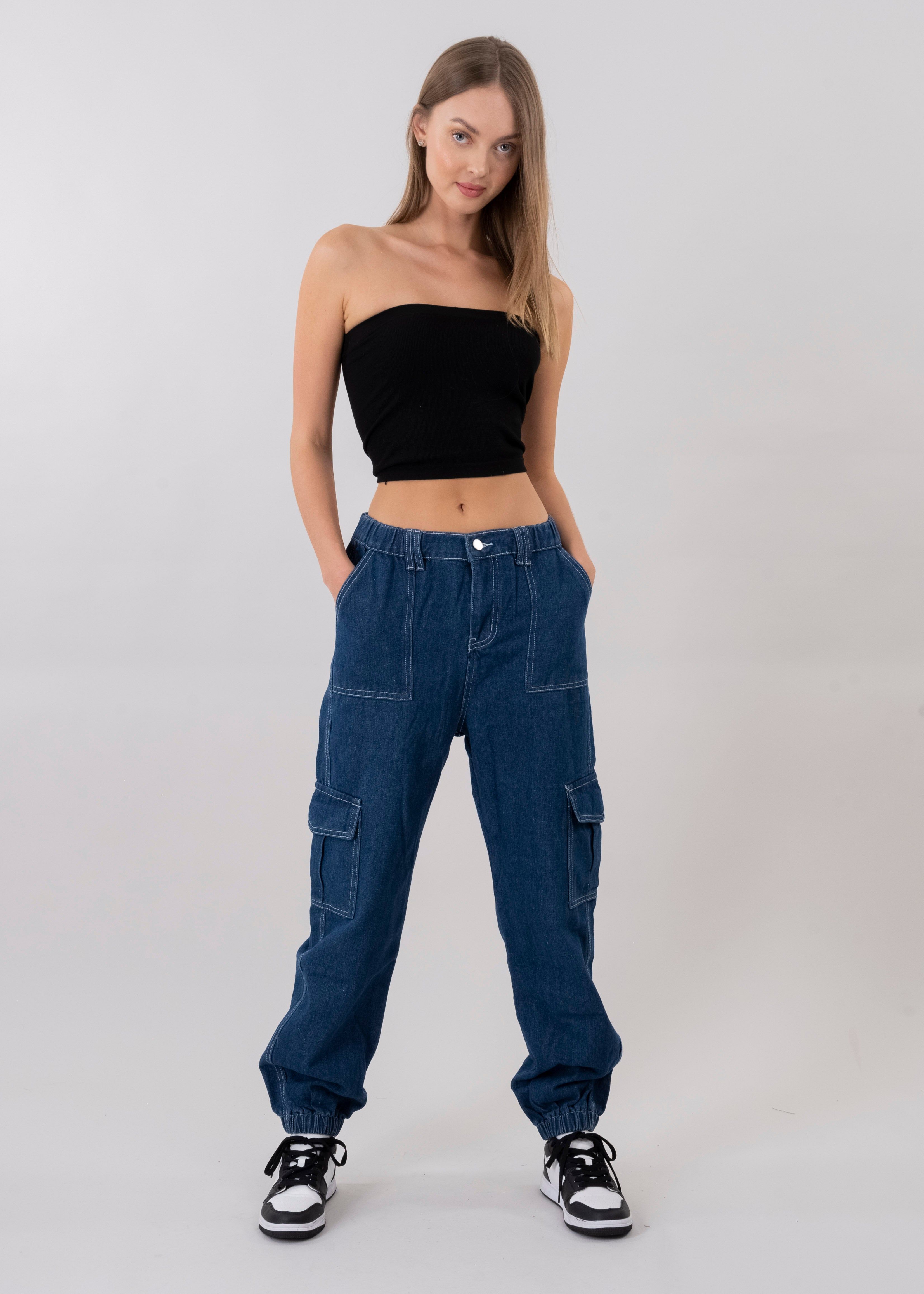 Jeans cargo cintura elástica sold by Shasa