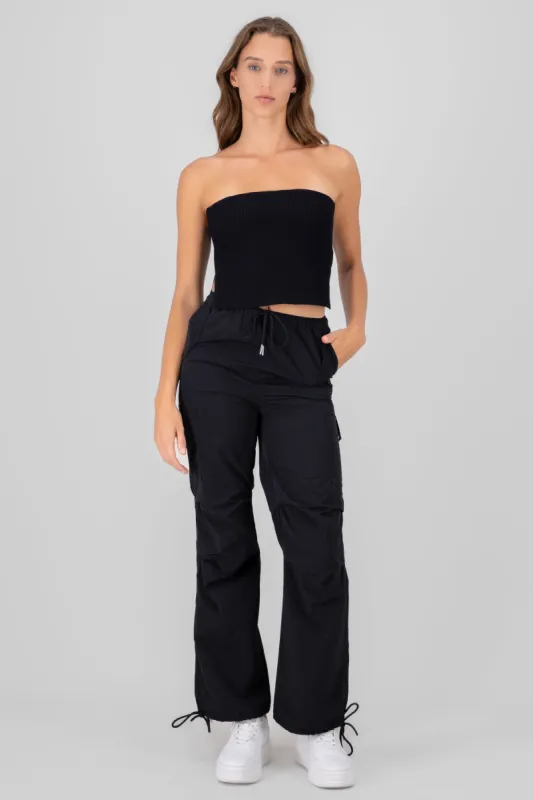 Pantalon parachute liso sold by Shasa
