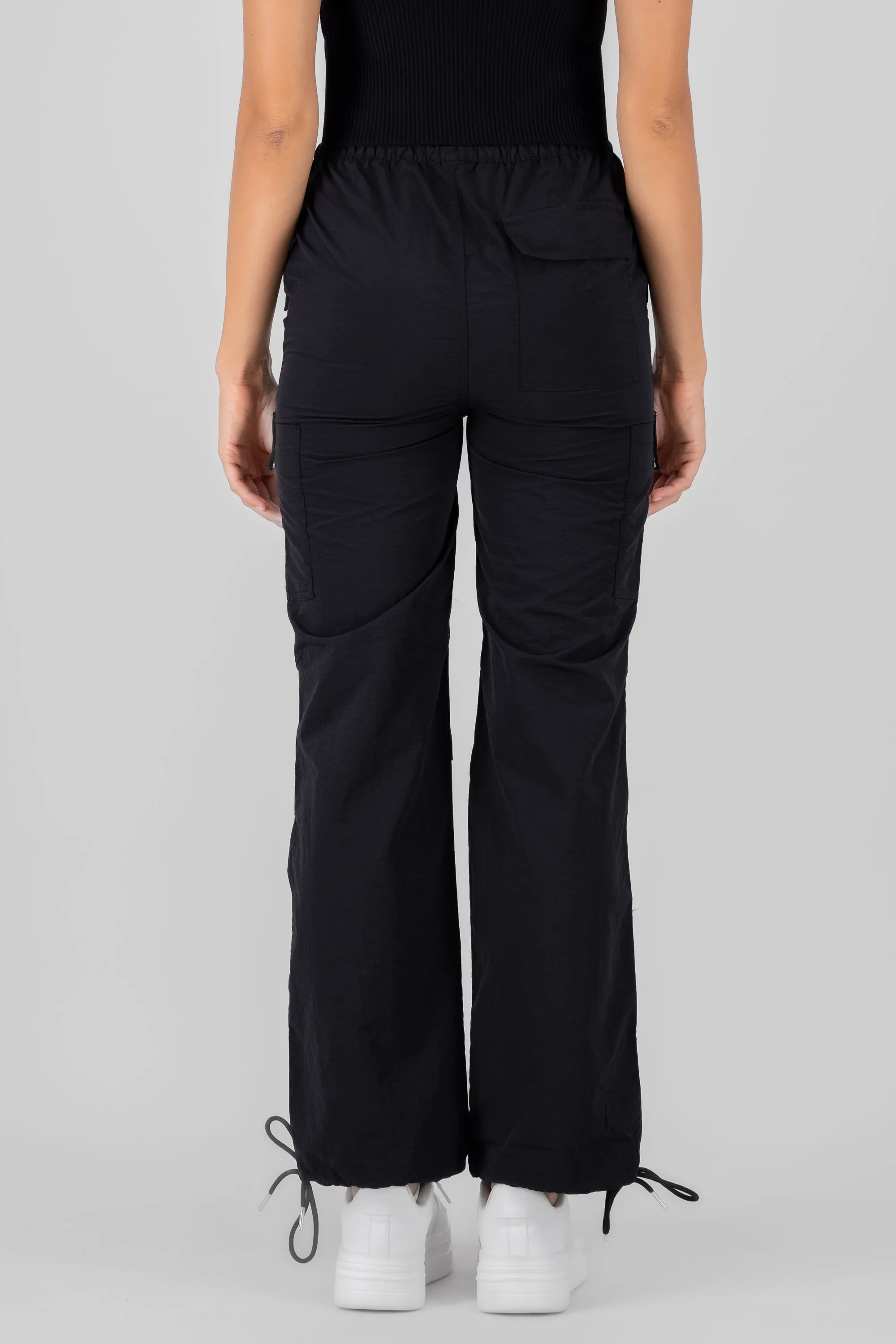 Pantalon parachute liso sold by Shasa product image thumbnail 4