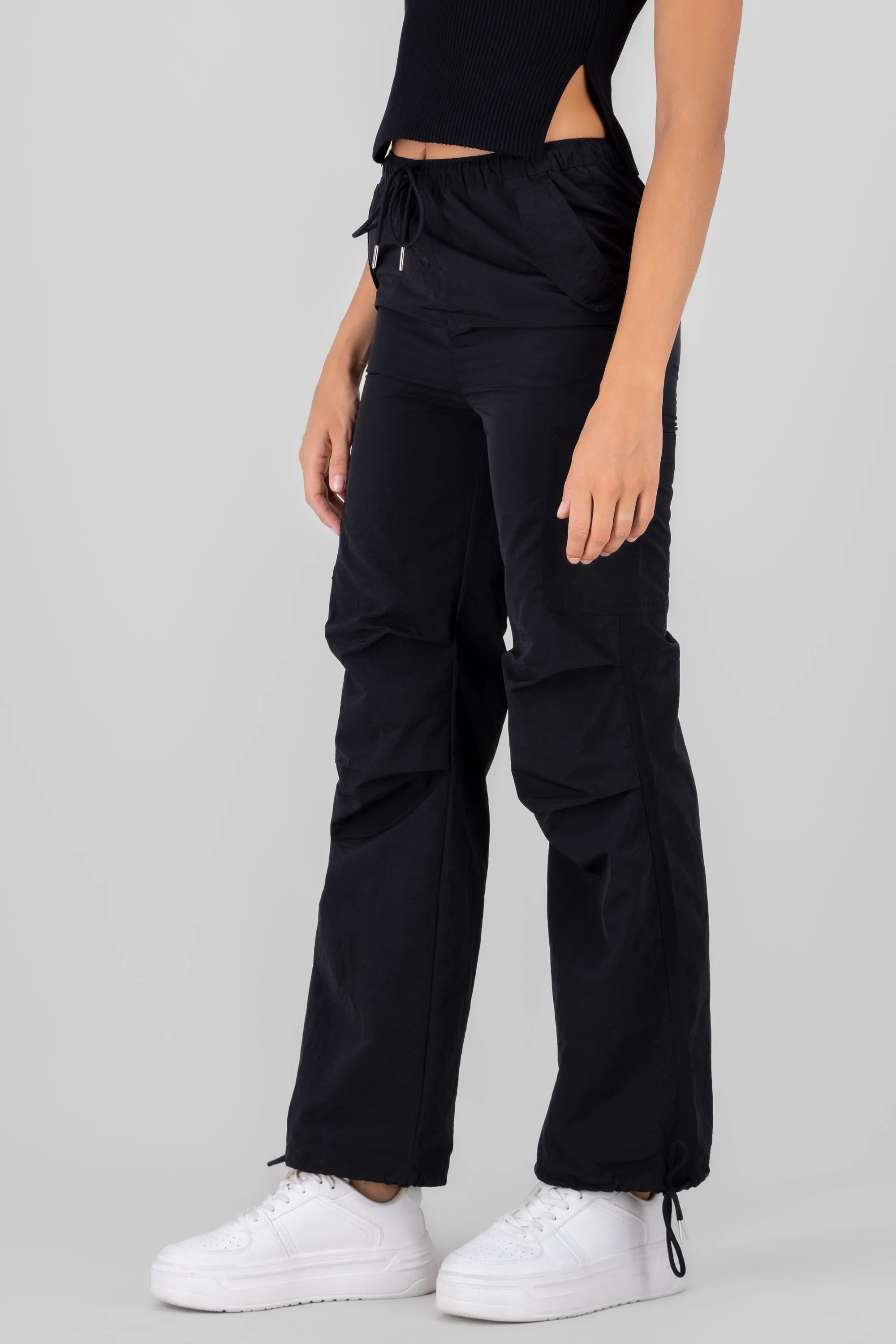 Pantalon parachute liso sold by Shasa product image thumbnail 3