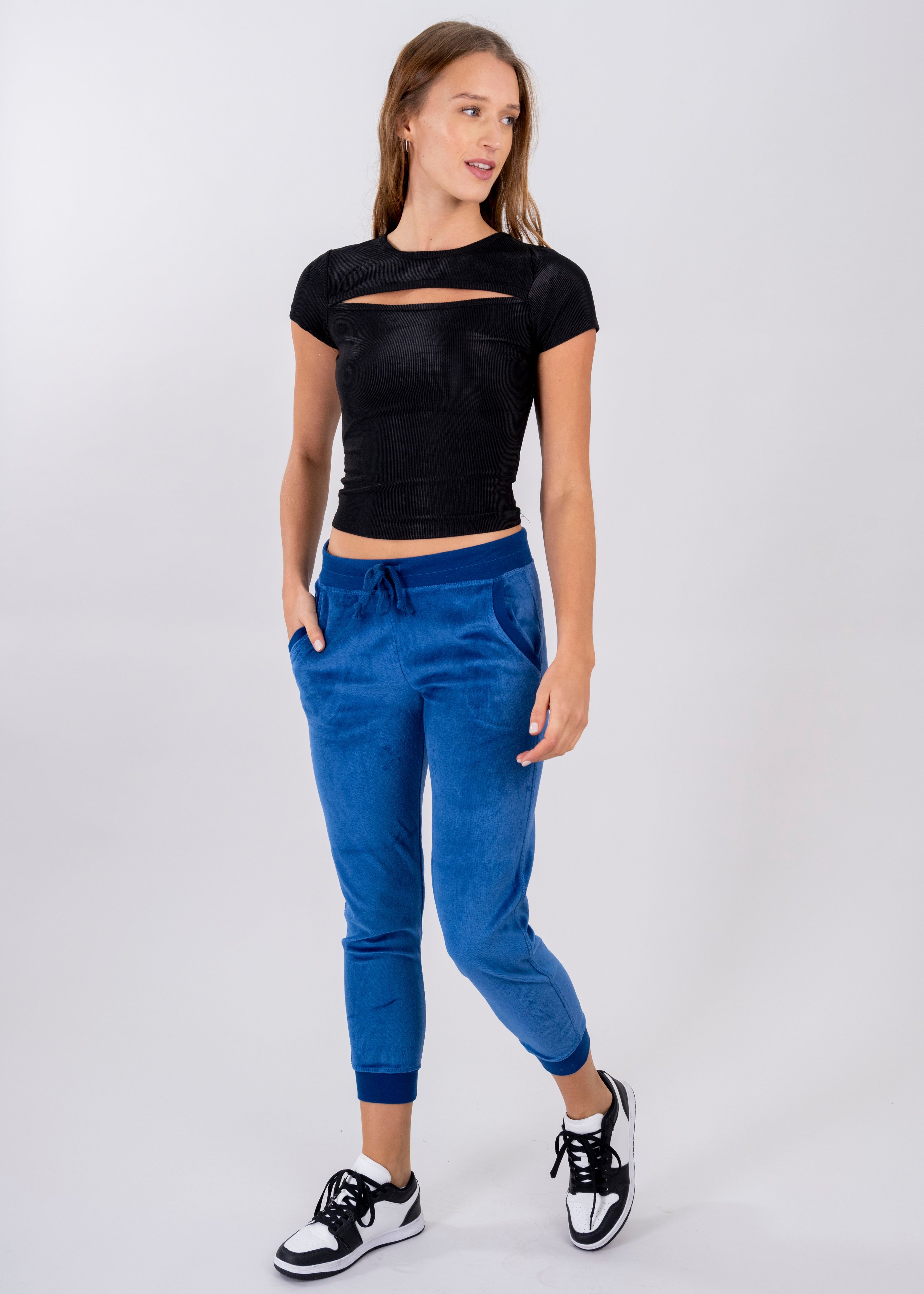 Jogger terciopelo bolsillos laterales sold by Shasa