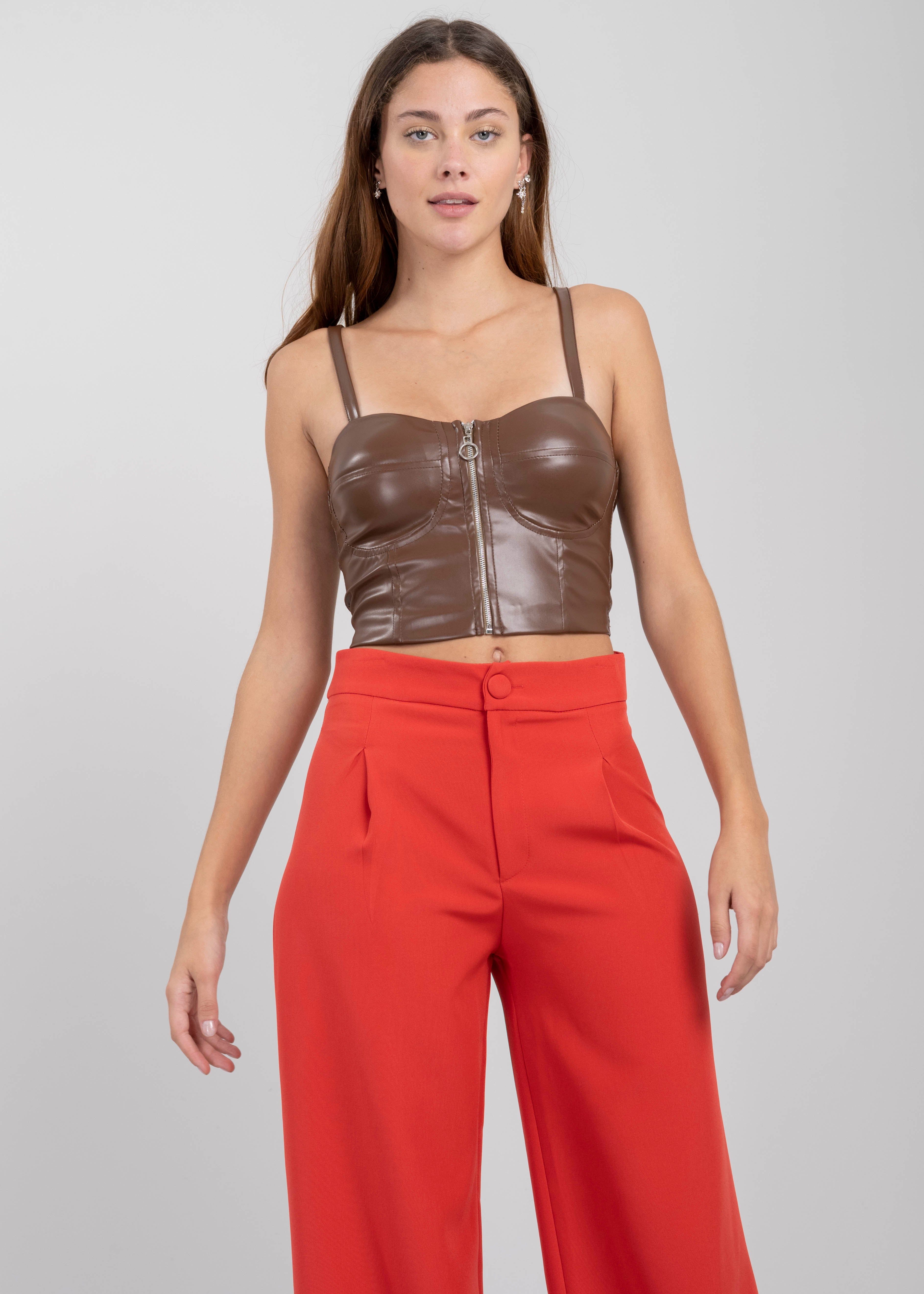 Top crop efecto piel cremallera sold by Shasa product image thumbnail 2