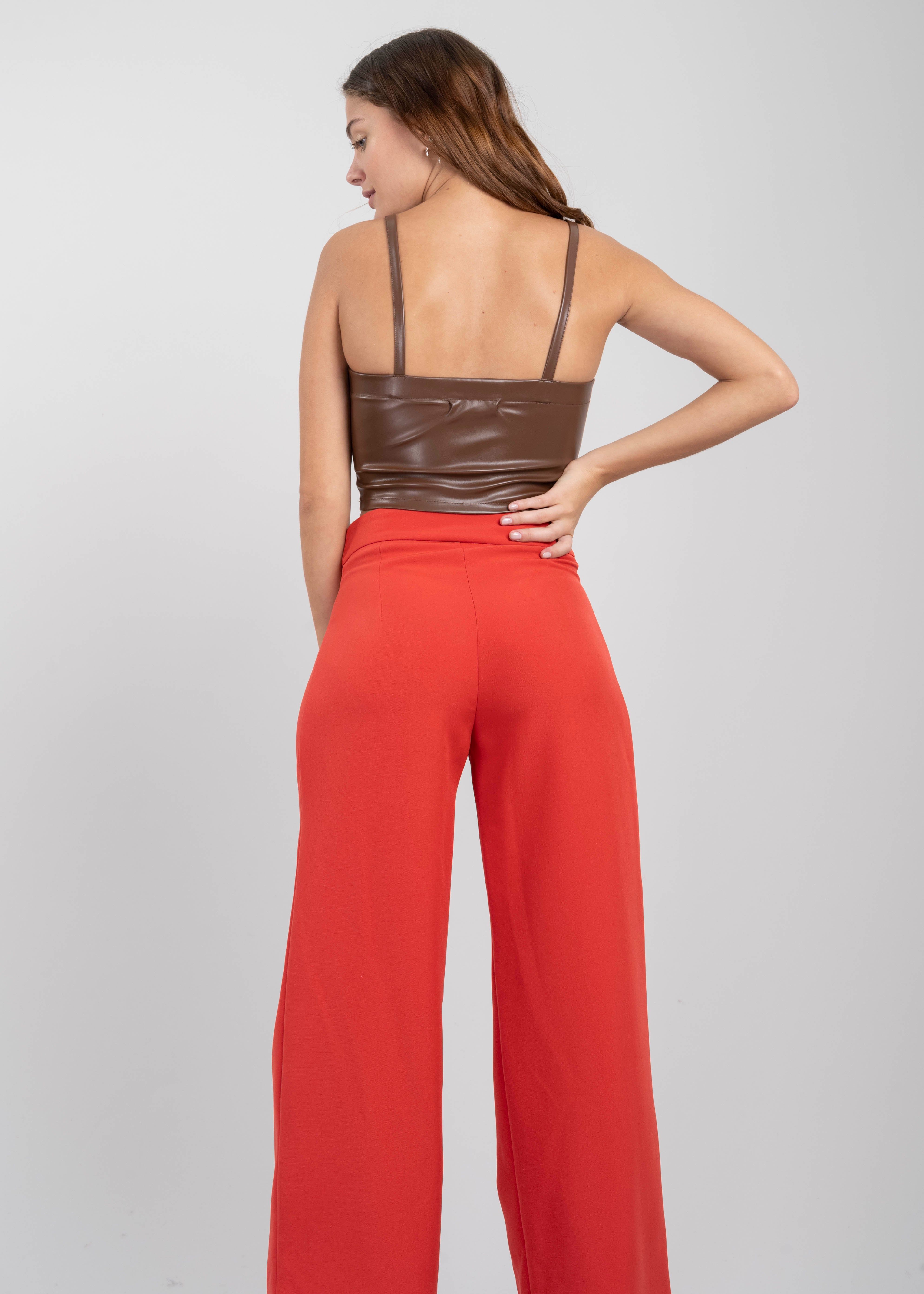 Top crop efecto piel cremallera sold by Shasa product image thumbnail 4