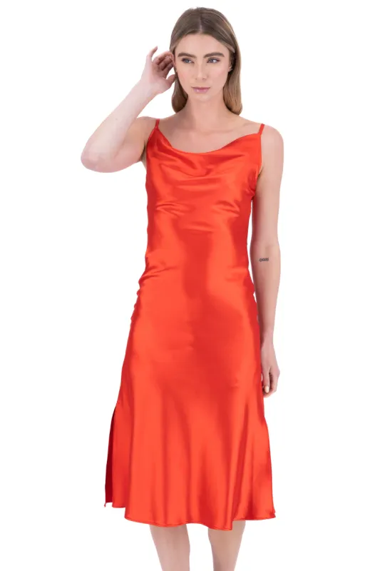 Vestido midi satinado sold by Shasa