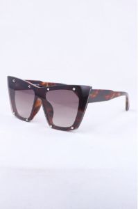 Lentes cat eye anchos sold by Shasa
