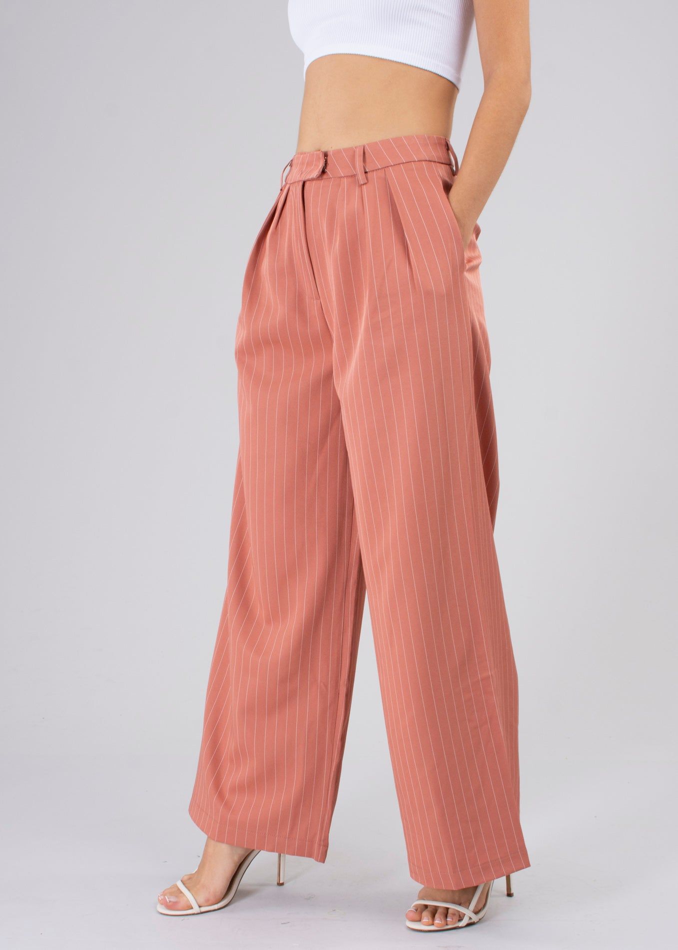 Pantalón wide leg cintura alta pinzas sold by Shasa product image thumbnail 3