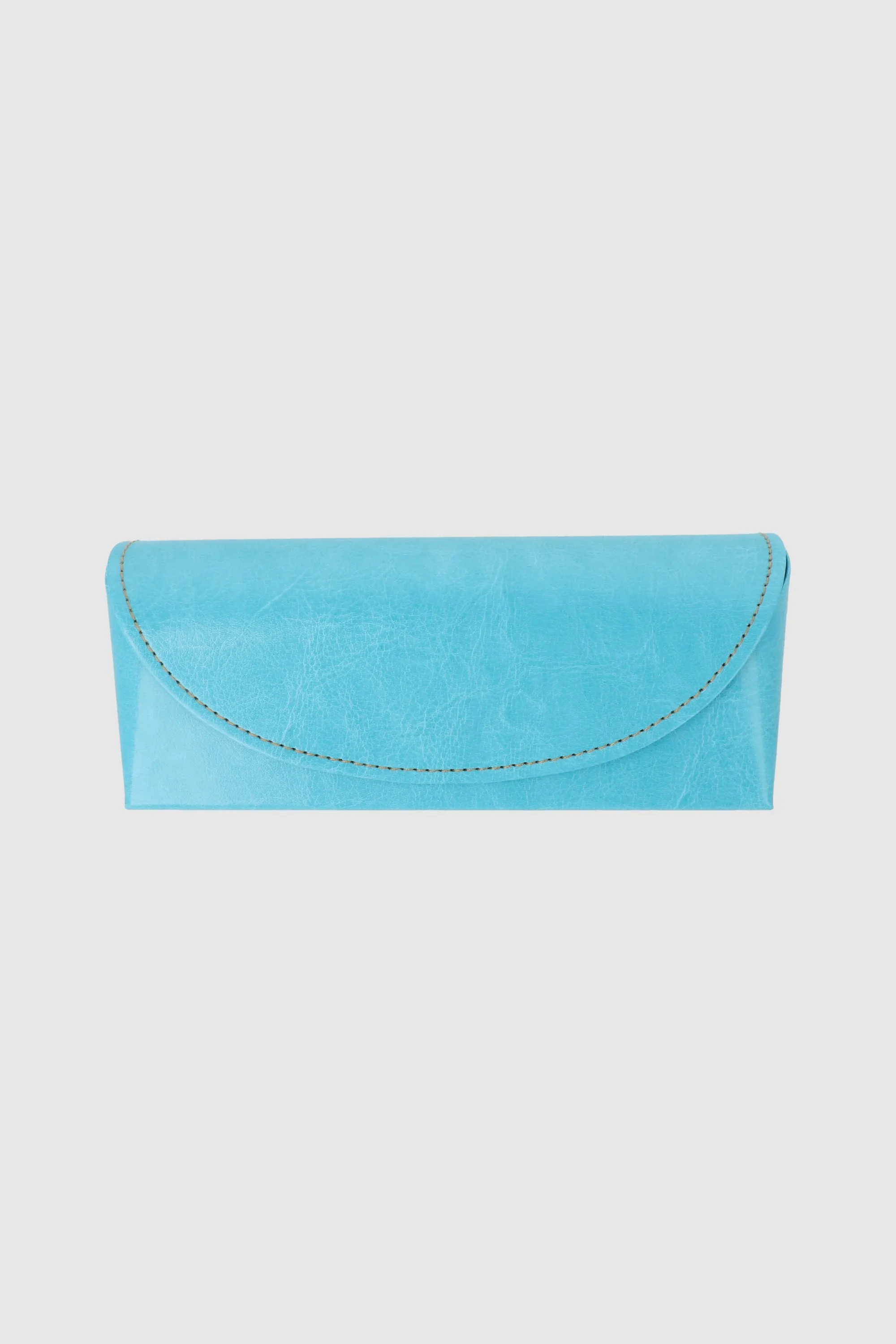 Funda lentes efecto piel sold by Shasa