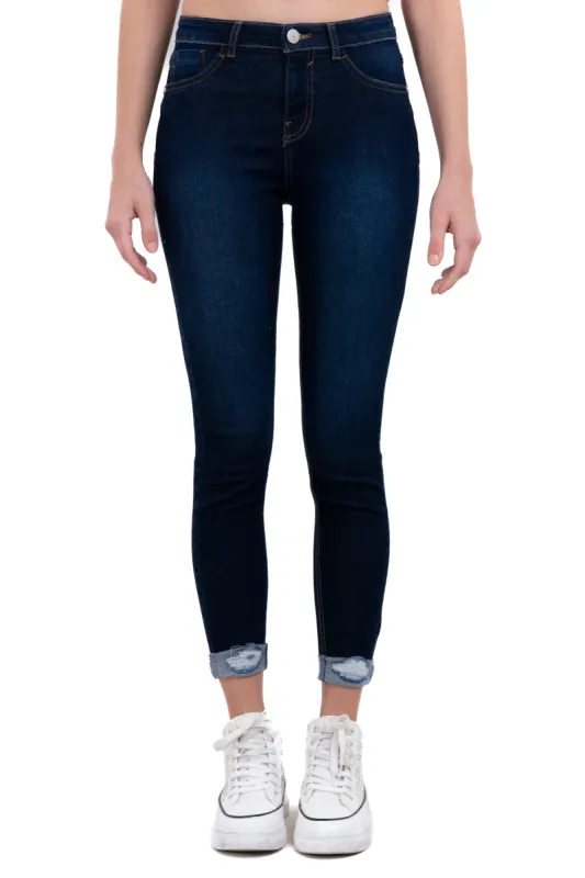 Jeans skinny dobladillo destrucción sold by Shasa