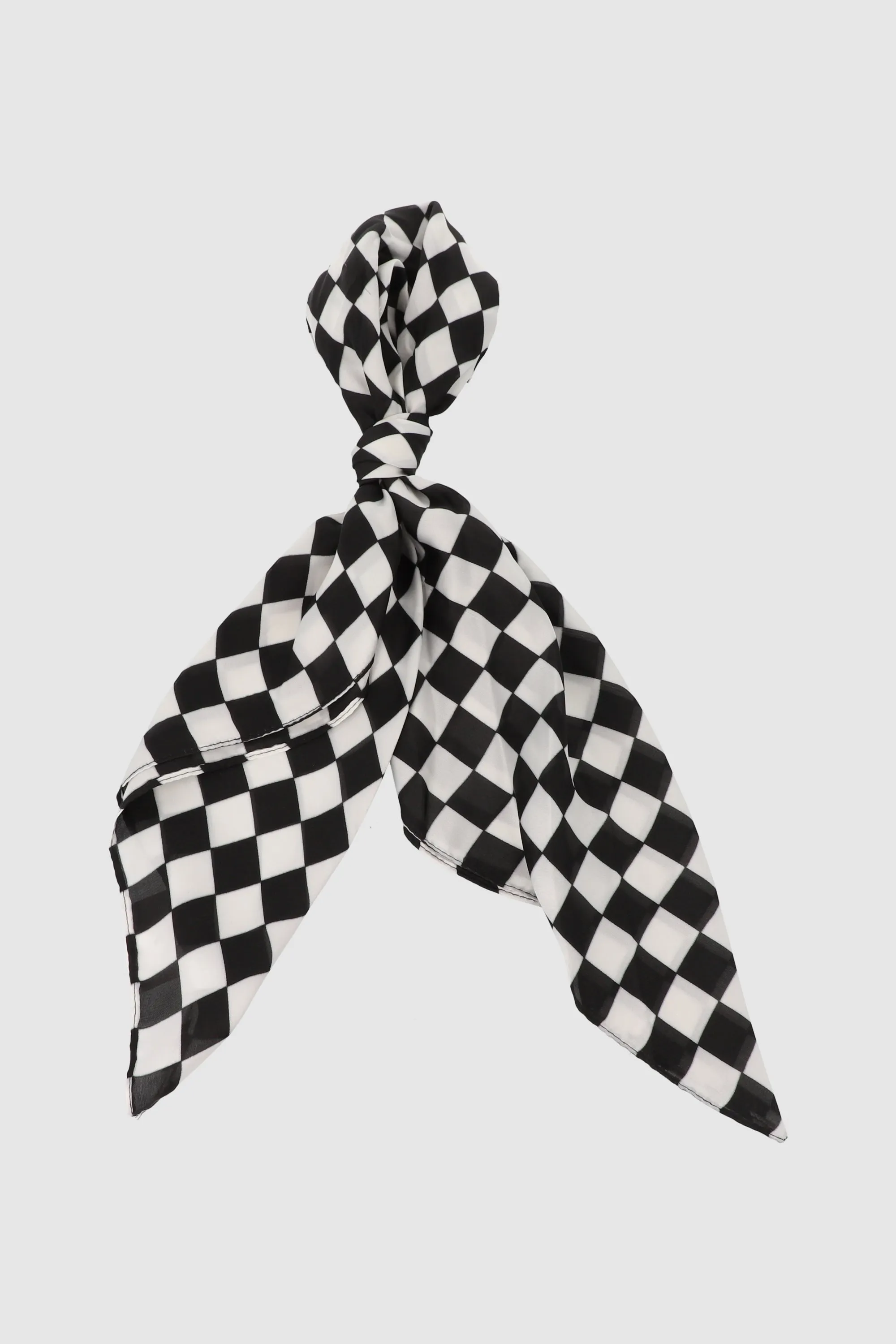 Pañuelo print rombos sold by Shasa