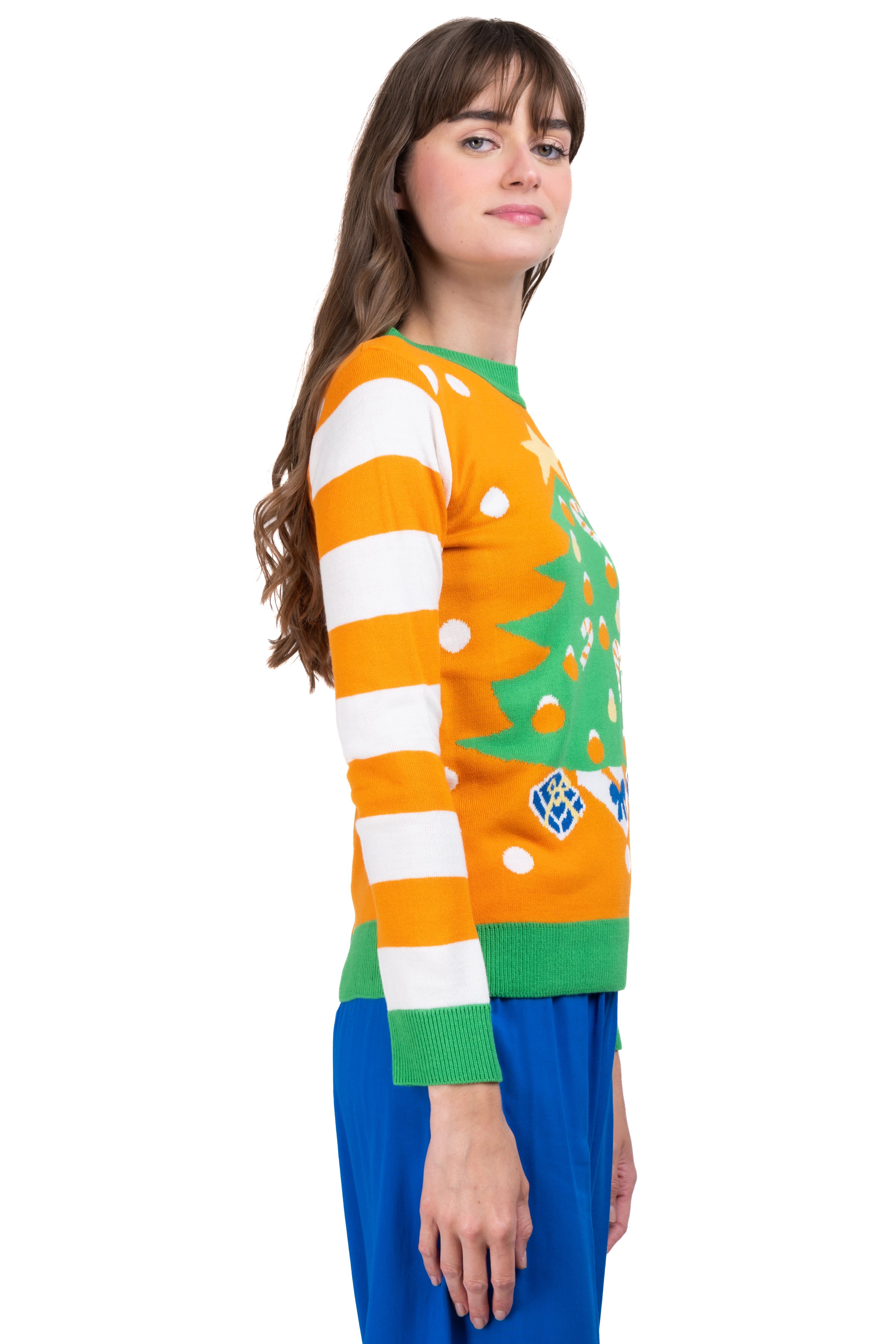 Suéter navideño árbol sold by Shasa product image thumbnail 3