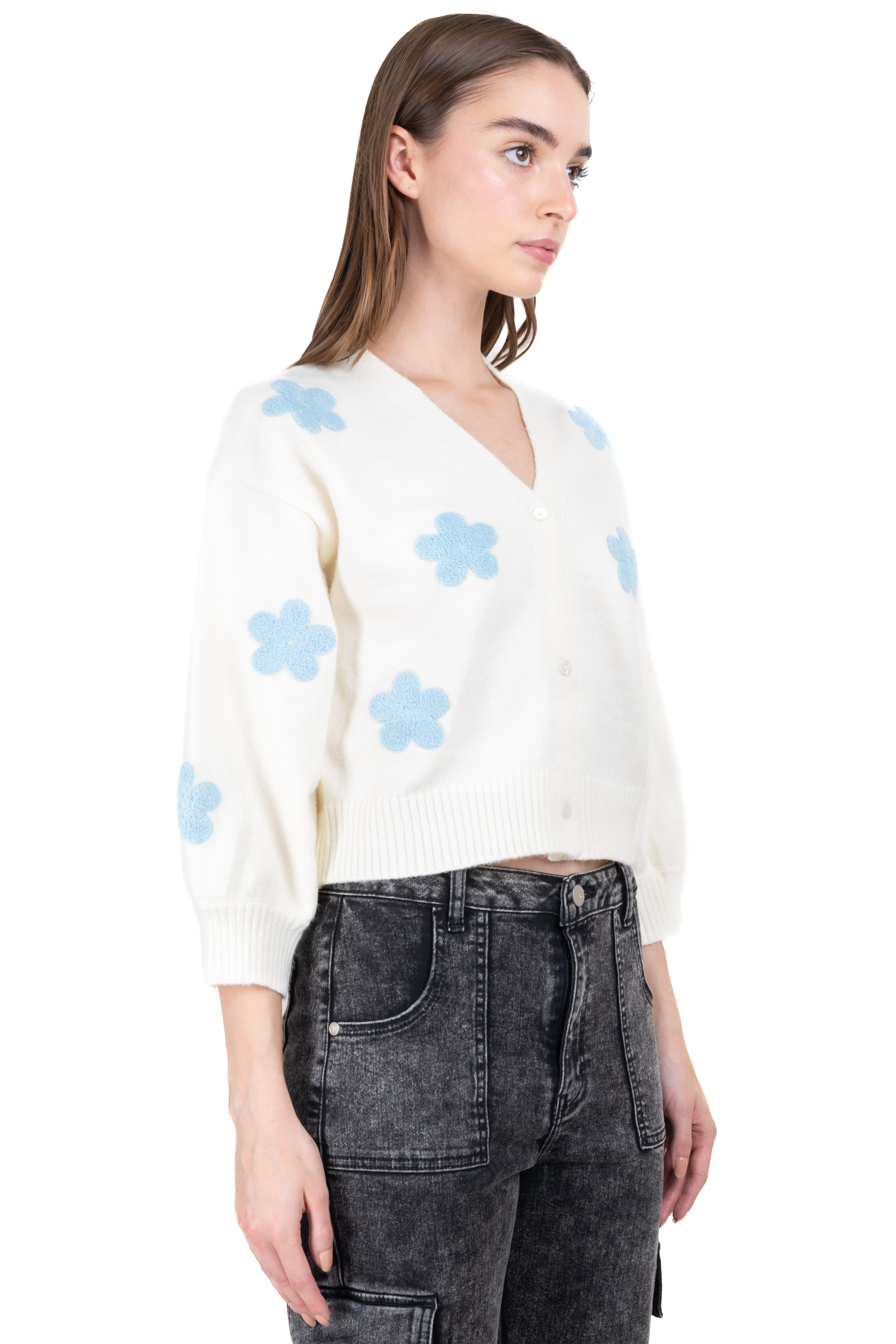 Cárdigan flores sold by Shasa product image thumbnail 3