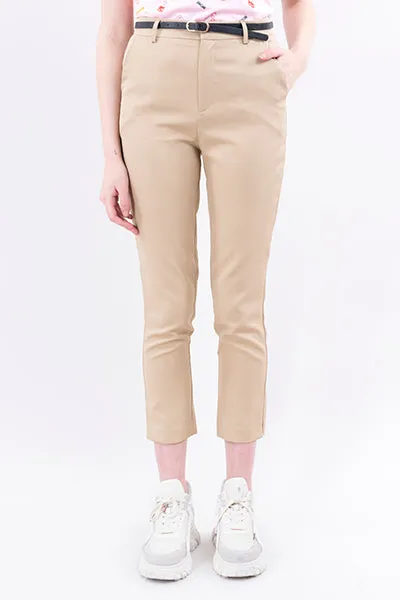 Pantalón recto cinturón bolsas sold by Shasa