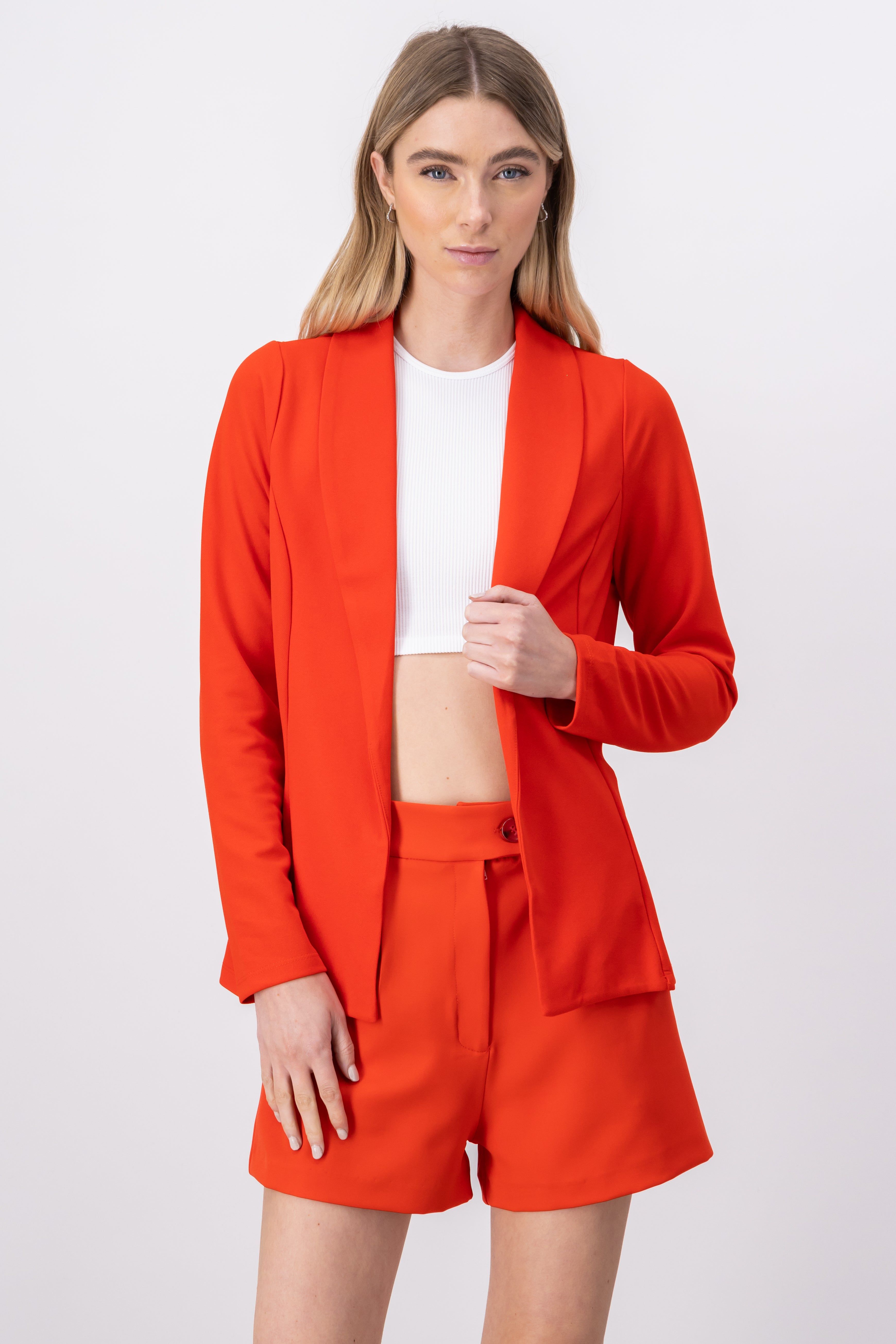 Saco liso largo costuras sold by Shasa