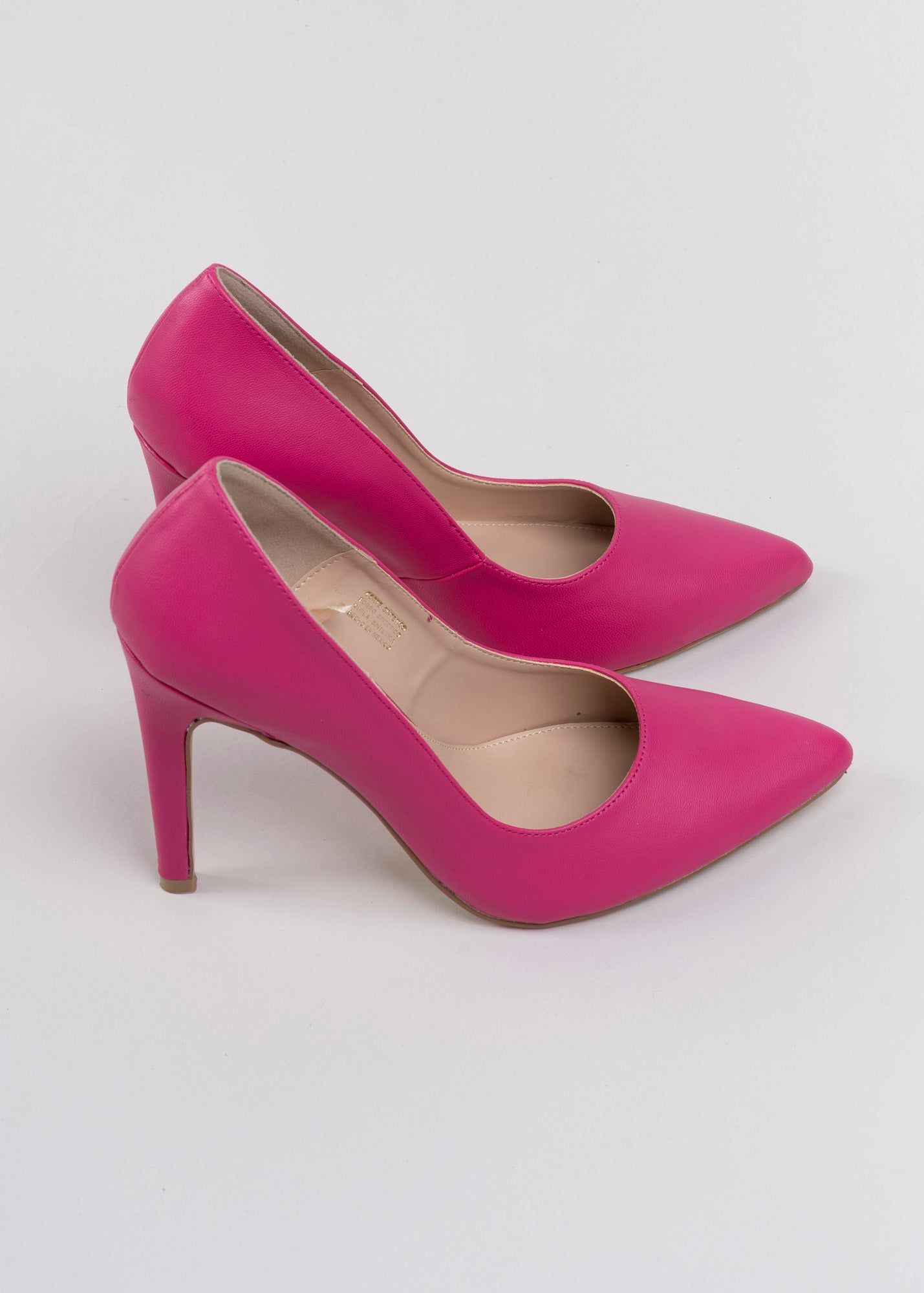 Tacón puntal liso sold by Shasa