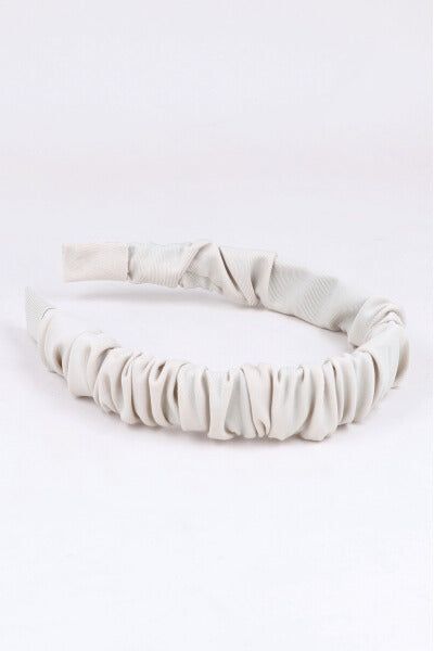 Diadema tela plisada sold by Shasa