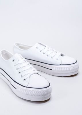 Tenis clásico plataforma sold by Shasa