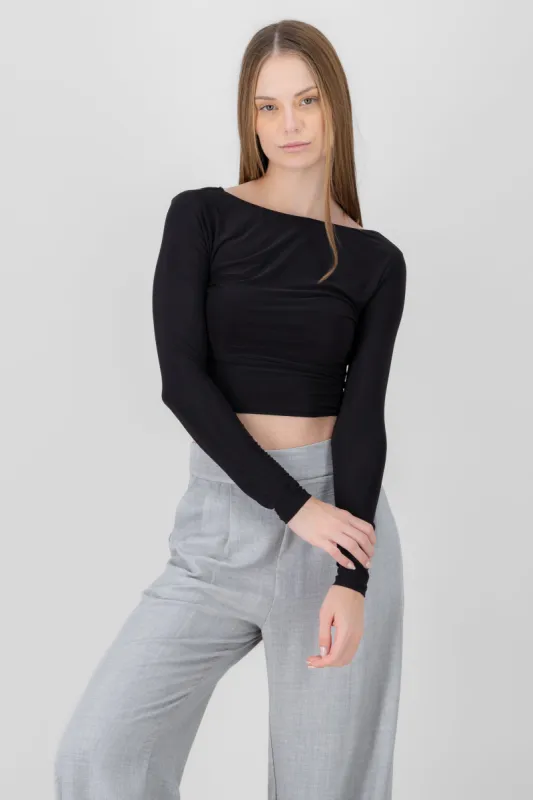 Top manga larga drapeado sold by Shasa