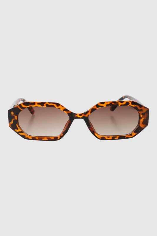 Lentes ovalo geometrico sold by Shasa