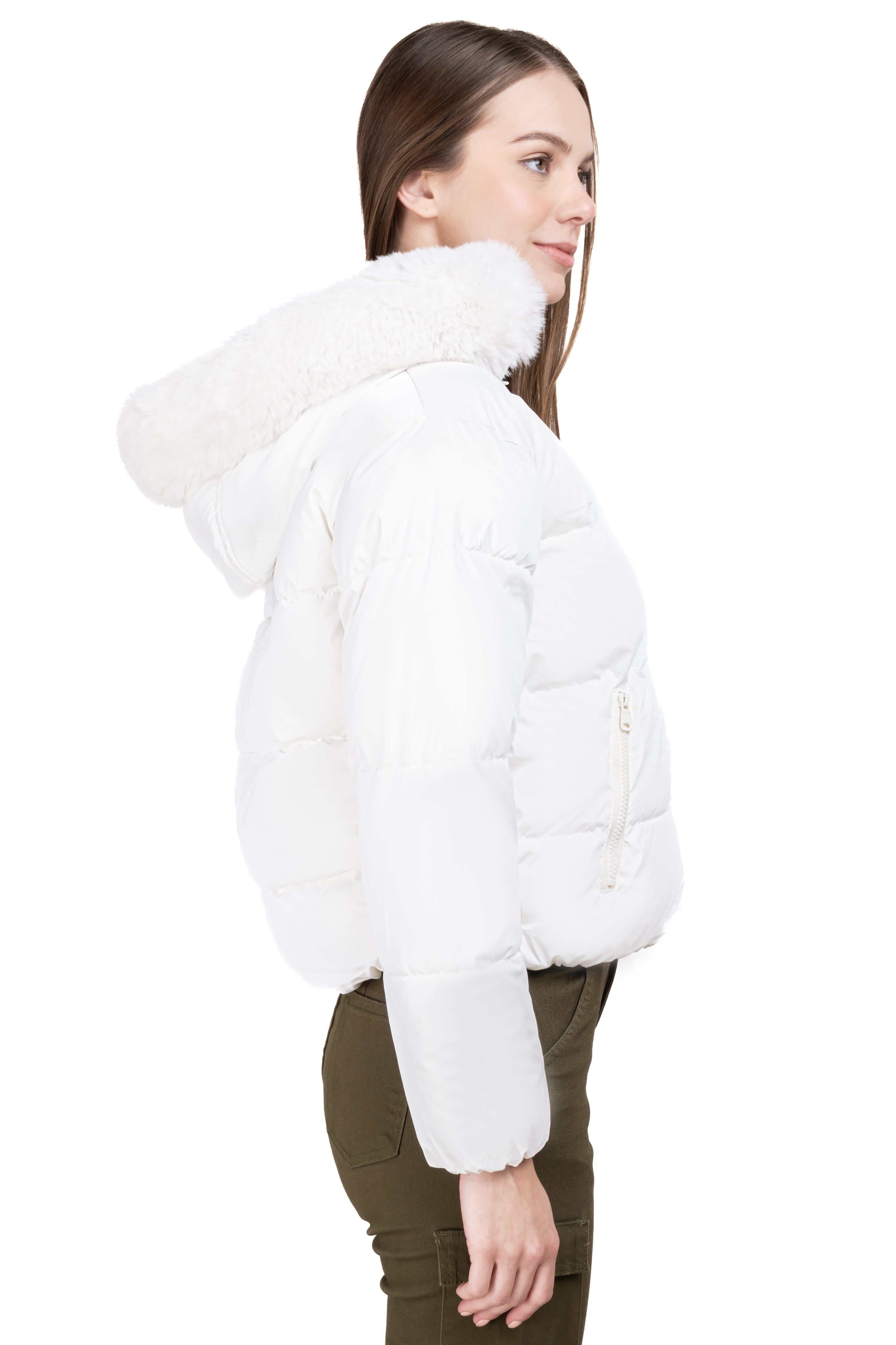 Chamarra capitonada gorro peluche sold by Shasa product image thumbnail 3