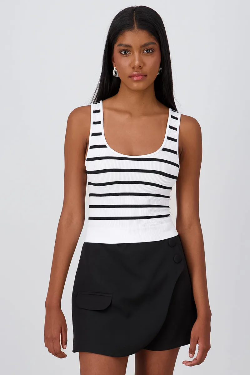 Top Sin Mangas Rayas sold by Shasa