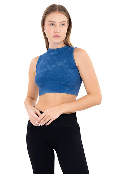 Top cuello alto deslavado sold by Shasa