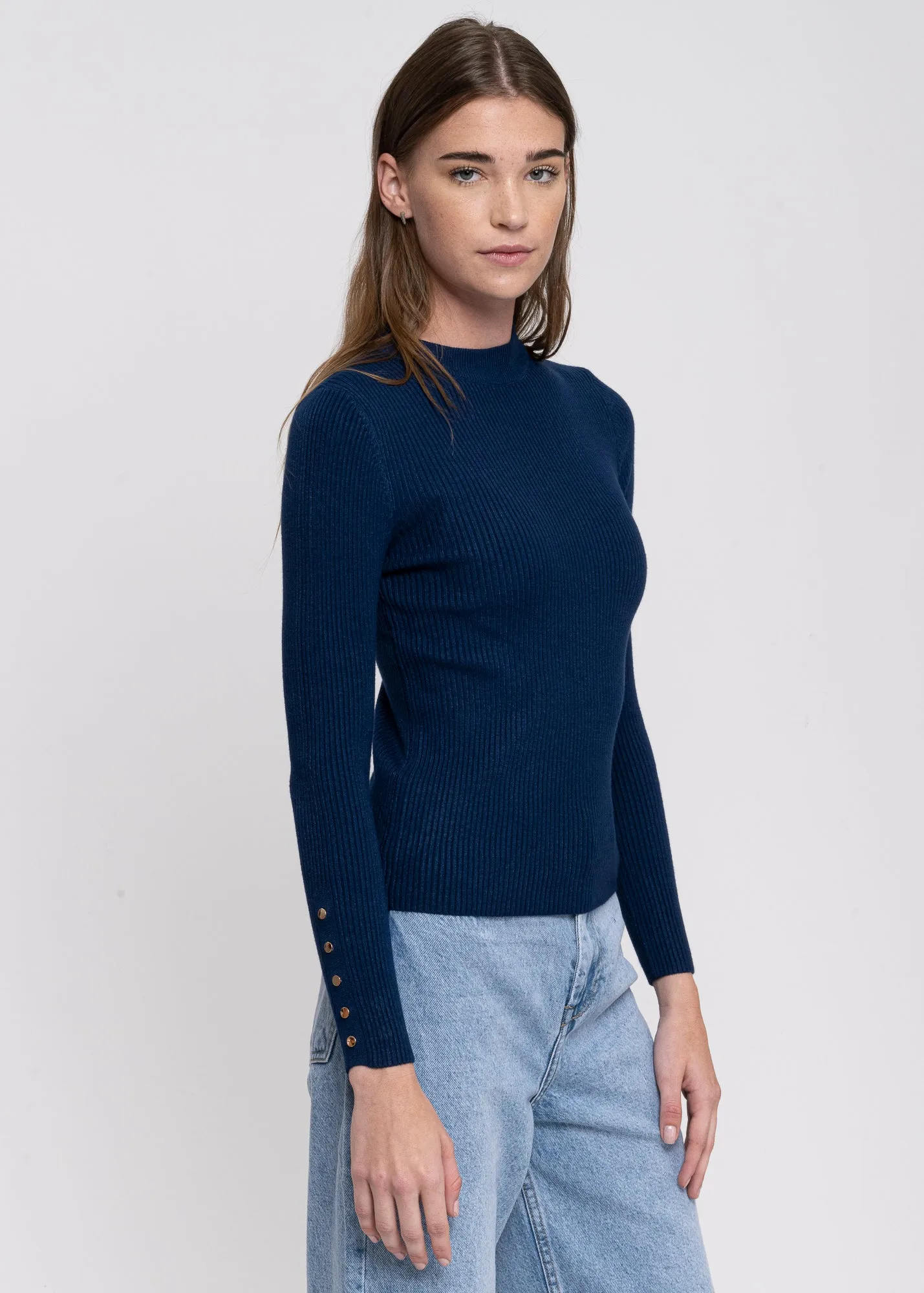 Suéter acanalado botones sold by Shasa product image thumbnail 3