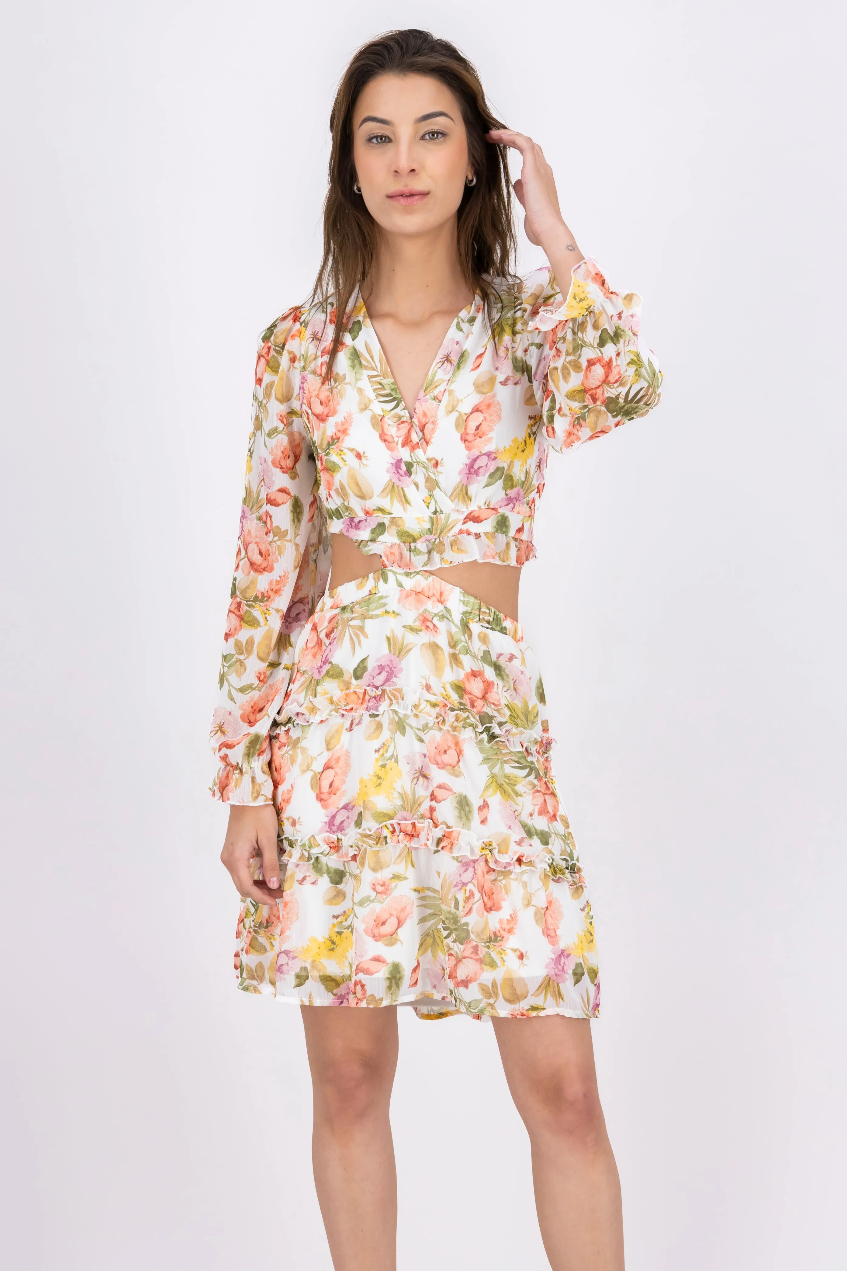 Vestido mini manga larga flores sold by Shasa