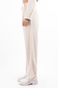 Pantalón recto pinzas cuadros sold by Shasa