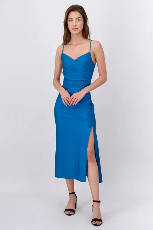 Vestido midi tirantes cruce escote sold by Shasa