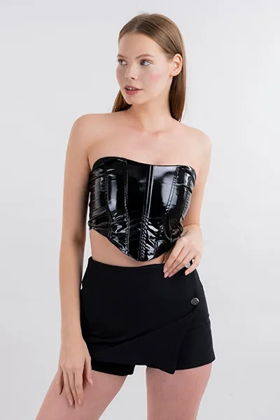 Top corset efecto piel costuras sold by Shasa